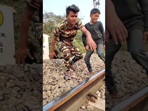 ??Indian Army ⚔️Ne Kaise bachaya rel hadshah ko #shorts #army #viral #trending