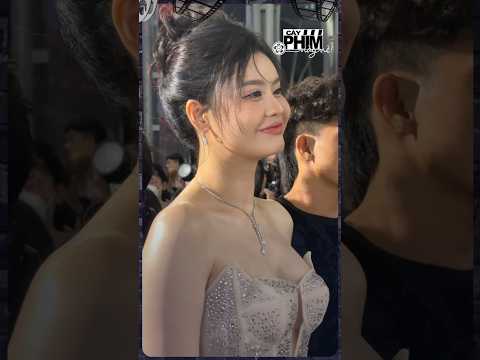 Trương Quỳnh Anh tiếp tục gây nóng mắt với bộ váy khoe toà thiên nhiên ở sự kiện, nhan sắc quá đỉnh