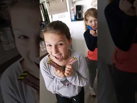 elle date cette vidéo 😱 #levilonefamily #humour