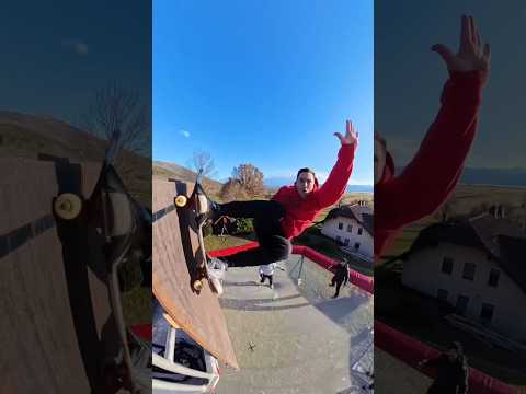 Trampoline + skateboarding = surprisingly fun combo! @insta360