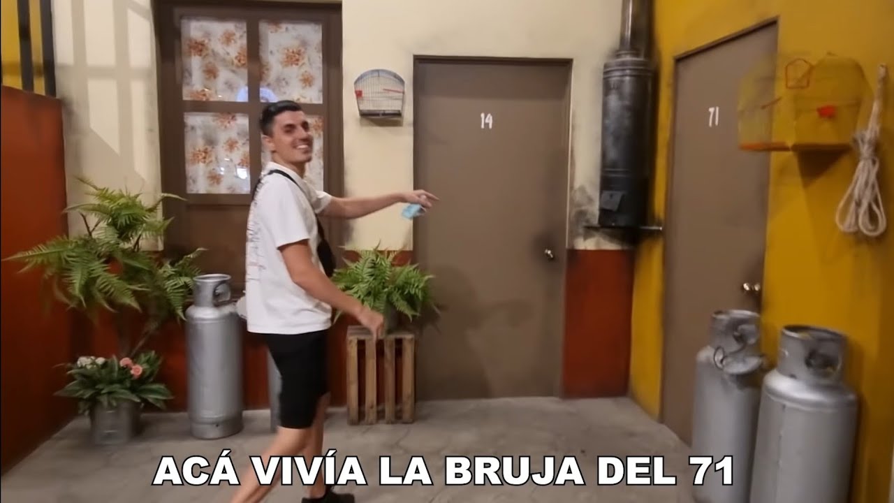 Visitamos la VECINDAD DEL CHAVO DEL 8 en la Ciudad de Mexico