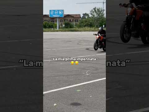 First wheelie!✌🏻🧡😍😂 iscriviti al canale! #ktm #moto #duke