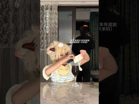 a glutton who can't work😂 một kẻ tham ăn không thể làm việc Lớn 😂😂