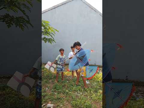 Si bocil nangis kribo pamer layangan bagus