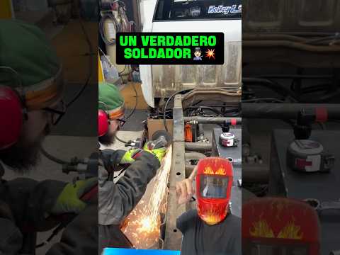 Un verdadero soldador trabaja así 👨🏻🏭💥