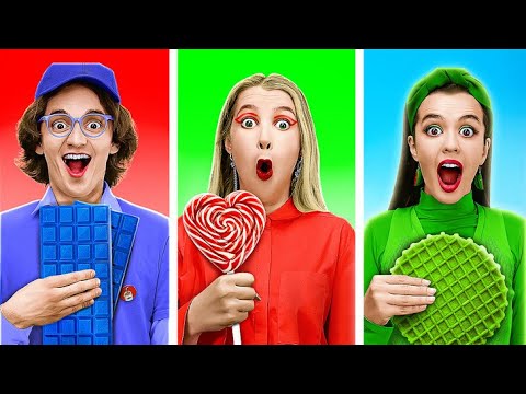 ONE COLOR FOOD CHALLENGE 🍜 CRAZY FOOD TRICKS BY 123 GO!