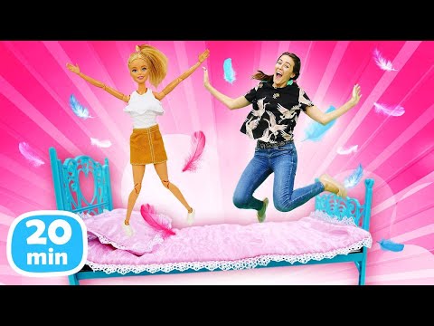 Muebles nuevos de Barbie. Las aventuras de muñecas Barbie.