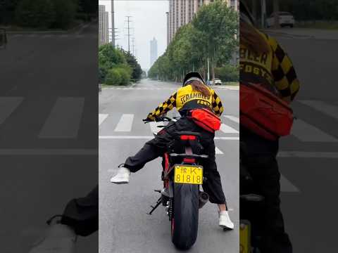 Short Girl Riding Bike 😳? Girte Girte Bach gayi 🥵?