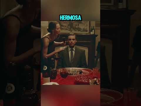 Este Lobo Se Disfrazó De Humano Y Nadie Lo Notó 🐺😱