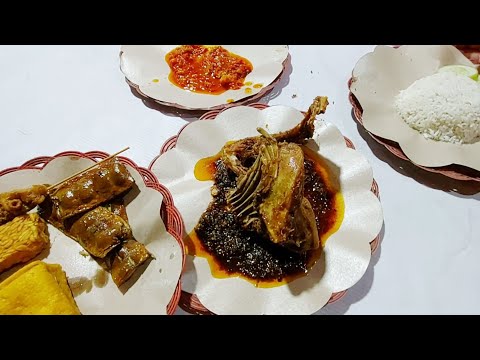 NASI BEBEK MAMA MIMI WARUNG TENDAAN JUALAN DI DEPAN GERBANG PERUMAHAN MEWAH!! INDONESIAN STREET FOOD