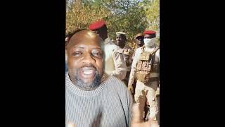 Au Burkina SANS CRÉDIT, le Capitaine Ibrahim Traoré remet 2.000 motos flambants neufs aux policiers