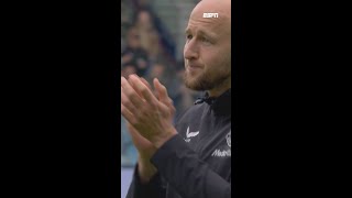 Emotionele Gernot Trauner na spandoek van Feyenoord-fans 🥺