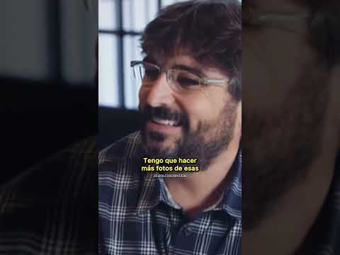 LLEGร JULIO... JULIO IGLESIAS SOBRE LOS MEMES