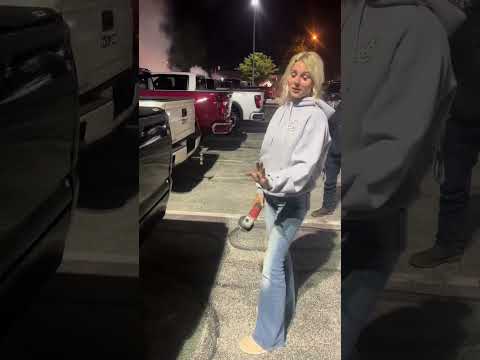Watch Lindsay Bercosky sign tailgate with an angle grinder ๐ฅ: Tiktok - Daniel Hoffman
