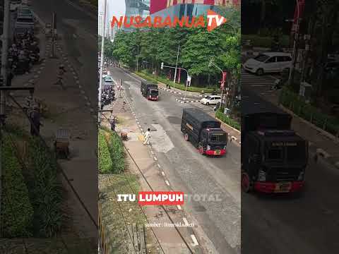 Massa Aksi 25 Agustus Kuasai Tol Dalam Kota, Polisi Gagal Membubarkan