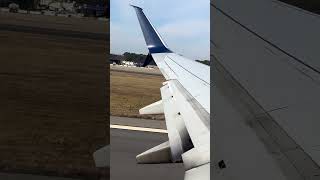 Delta 737-900ER takeoff from Norfolk
