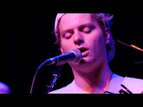 Mac DeMarco - Cooking Up Something Good (Live on KEXP)