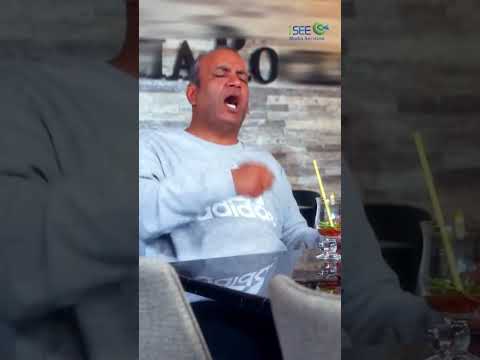 العونان بالمطعم 😁😭