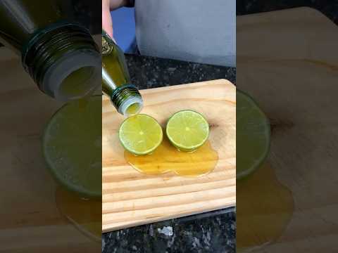 ¡Simplemente vierte aceite de oliva sobre el limón y el resultado es increíble! 😱😍