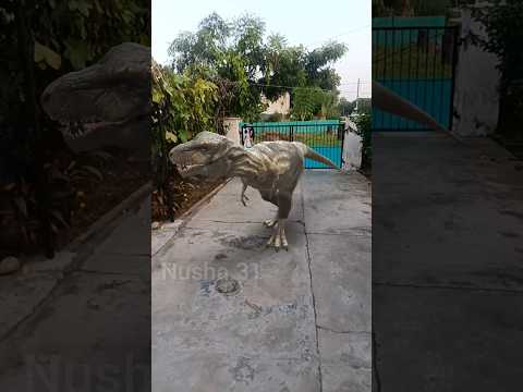 Nusha or papa ke peeche pada dinosaur🦖#dinosaur #shorts #nusha.31 #viralvideo