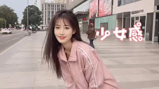 女朋友做了新美甲，臭美一整天