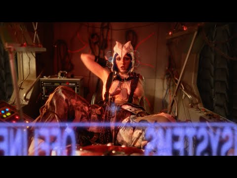 Ashnikko - Worms (Official Music Video)