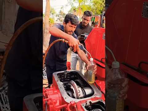 🧰 Why Is This Mechanic Pressurizing a Petrol Bottle? Smart Hack Revealed! #shortsfeed #shorts #viral