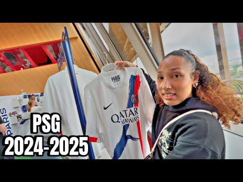 ON DECOUVRE LE NOUVEAU MAILLOT DU PSG À LA TOUR EIFFEL - JUNIORTV LIFE ft @Limss14