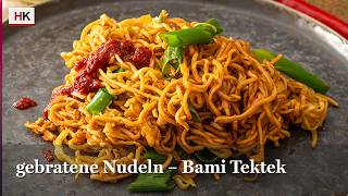 Indonesische gebratene Nudeln – Bami Tektek Rezept in einer Pfanne