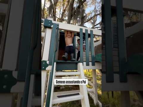 Os menino igual assustando o pai