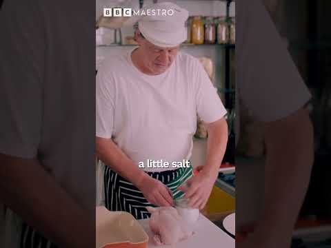 Marco Pierre White demonstrates how to prepare a roast chicken #shorts #marcopierrewhite #cooking