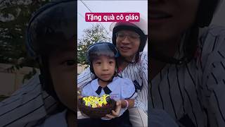 Cùng Con Gái Đi Tặng Quà Cô Giáo #shorts #bonbon #tonytv