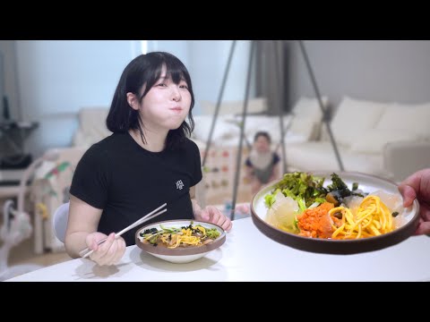 폭염에 지친 일본인아내에게 시원한 묵사발을 만들어줬더니..
