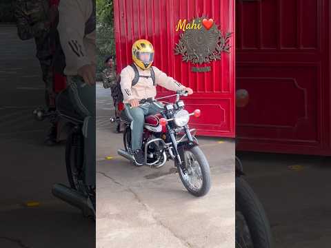 Ms dhoni drive yamaha RD 350 #msdhoni #dhoni #dhonifan #indiancaptain #thala #shortsfeed #shorts