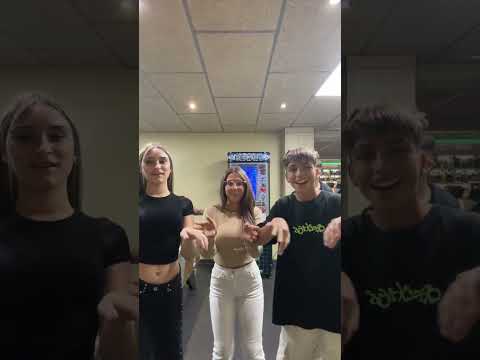 Me dejas entrar?? #viralvideo #youtubeshorts #shorts