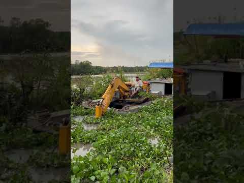 Xe cuốc 03 gàu mỏ vịt