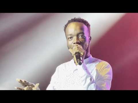 Akwaboah delivers a mesmerizing performance at Kwabena Kwabena's Vitamilk Love Night | Ghana Music