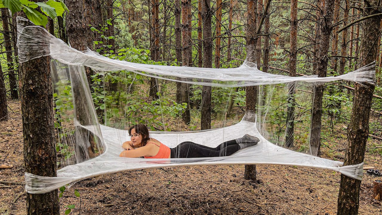 SOLO camping GIRL. Plastic film hammock tent ASMR