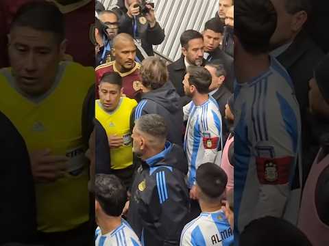 Messi vs Rondon 🥊 #messi #leomessi #rondon #argentina #football #fyp