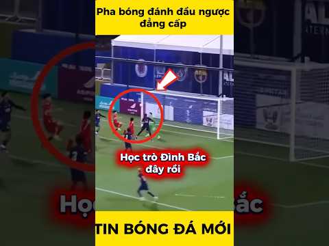 Pha bóng đánh đầu ngược đẳng cấp