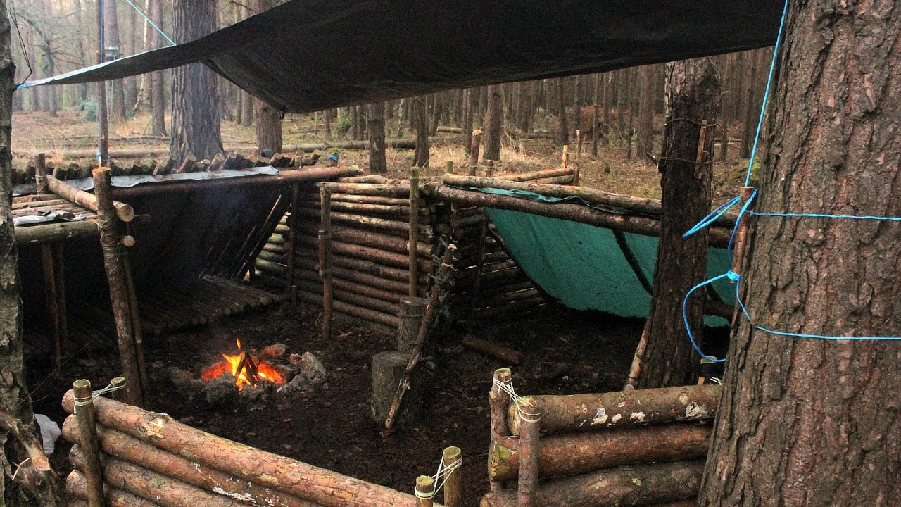 Bushcraft Camp - Roof Pulley System for the Shelter + Fire Pit Cooking
