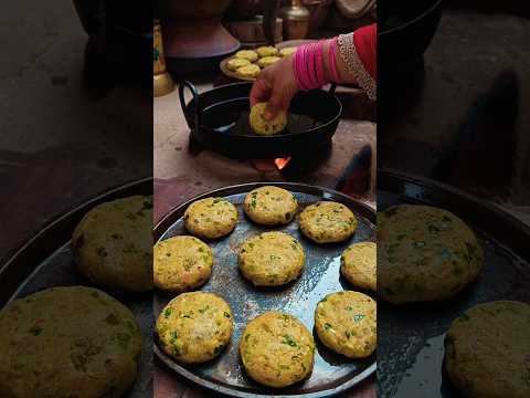 سبزیاں گوشت کباب پکانے کا دیہاتی دیسی انداز #vagetablechickenkebab #trendingshorts #recipe #virel