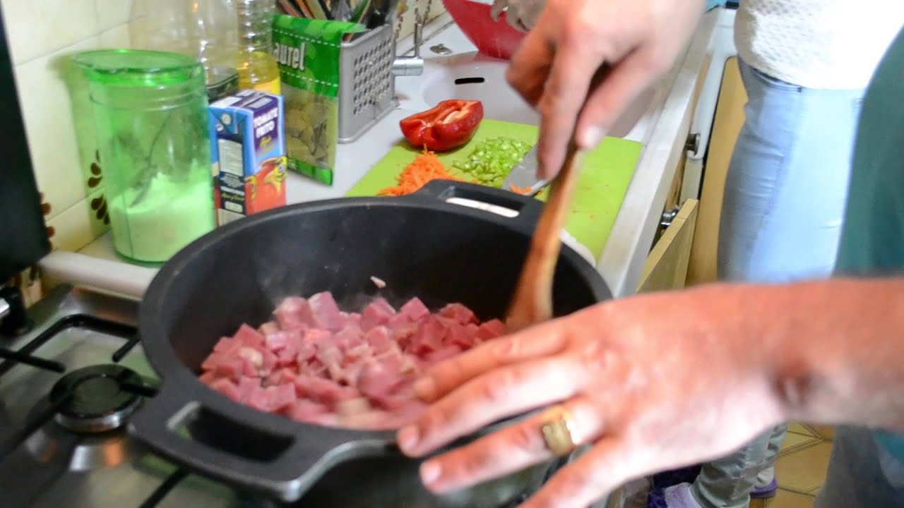 Подливка мясная с грибами