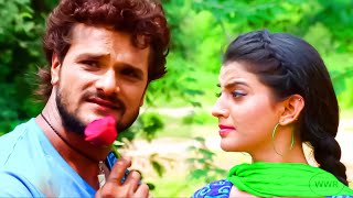 अक्षरा सिंह को क्यों खेसारी लाल यादव रोड पर लाल गुलाब दिया #khesarilalyadav #aksharasingh
