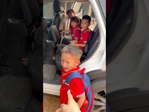 Bố trừng trị mẹ ghẻ thiên vị không cho pipi ngồi xe đi học và cái kết #shortvideo