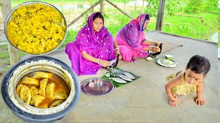 গরমভাতে ইলিশমাছ ভাপা আর ইলিশমাছের মাথা দিয়ে চালকুমড়ো রান্না আর দুপুরে খাওয়া দাওয়া