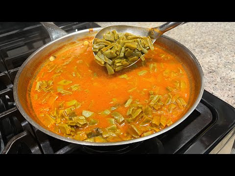 NOPALES CON CHILE GUAJILLO