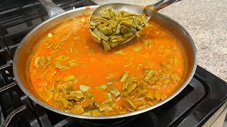 NOPALES CON CHILE GUAJILLO