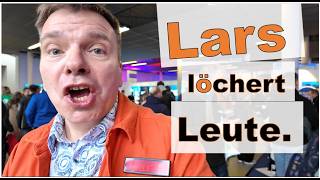 Lars löchert Leute - heute Rettungssanitäter