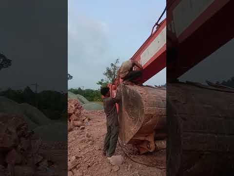 udah tau panas masih di kerjain